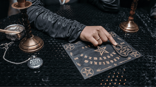 Messages from the Other Side: Life-Changing Mediumship Experiences